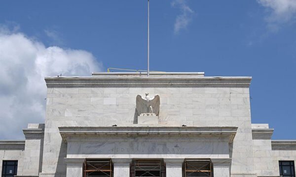 El Banco Central de Estados Unidos reafirma su postura frente a la presión inflacionaria y al contexto geopolítico en el Mercado energético.