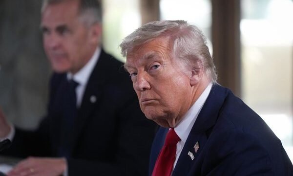 Estados Unidos impulsa una acción Comercial contra Canadá tras el anuncio de aranceles sobre productos clave por parte del gobierno canadiense.