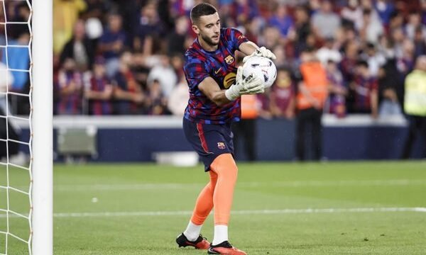 El portero del FC Barcelona enfrenta una lesión ligera en la rodilla derecha, afectando su participación en partidos clave y posibles convocaciones internacionales.