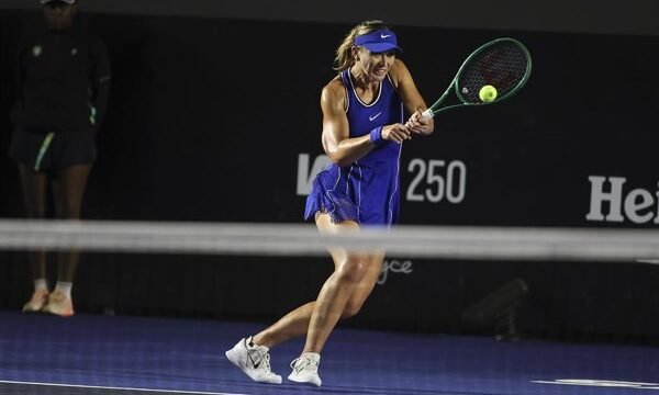El torneo de tenis de Sao Paulo avanza con victorias de jugadoras españolas y brasileñas en una competencia clave del calendario WTA.