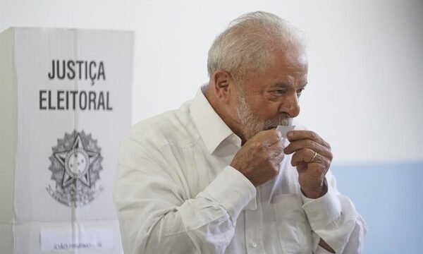 El Tribunal Superior Electoral evaluó más de 21.000 candidaturas para las elecciones del octubre, con foco en la validez de los requisitos formales y de elegibilidad de los.
