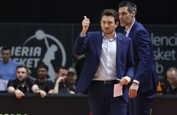 Los equipos de baloncesto de Valencia y Barcelona se preparan para una semifinal clave en la Supercopa Endesa, disputada tras interrupciones por ventanas internacionales que.