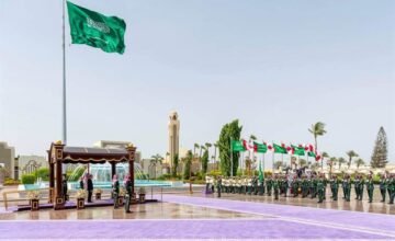 El gobierno Saudí reforzó medidas de seguridad tras detectar avances de la milicia hutí en la costa occidental de Yemen, donde han avanzado hacia zonas fronterizas.