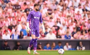 El partido entre Athletic Club y Alavés se disputó en San Mamés, con un resultado de cero a cero que permitió a los bilbaínos mantener su posición en la tabla tras una Primera.