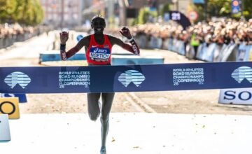 En el marco del Campeonato Mundial de ruta en Copenhague, una corredora africana supera el récord Mundial de medio maratón en una prueba exclusiva para mujeres, tras una actuación.