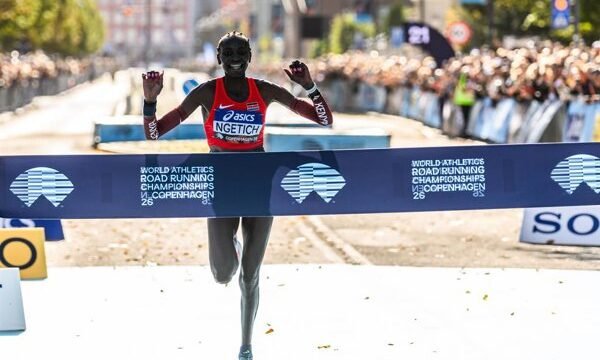 En el marco del Campeonato Mundial de ruta en Copenhague, una corredora africana supera el récord Mundial de medio maratón en una prueba exclusiva para mujeres, tras una actuación.