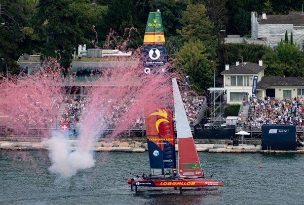 España mantiene su ritmo competitivo frente a Australia, consolidando su posición en la clasificación general del SailGP tras una victoria clave en Ginebra.
