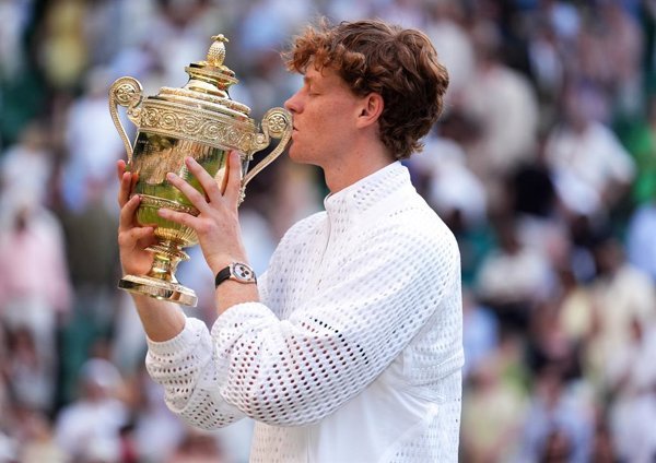 El tenista italiano Jannik Sinner ha mantenido el liderato del Ranking ATP durante 90 semanas consecutivas desde junio de 2024, tras su victoria en Wimbledon.
