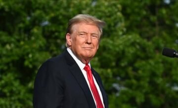 El gobierno de Estados Unidos impuso restricciones al acceso de medios a espacios presidenciales tras denuncias sobre informes considerados falsos o dañinos por parte del equipo.