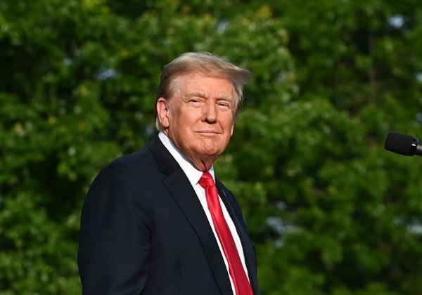 El gobierno de Estados Unidos impuso restricciones al acceso de medios a espacios presidenciales tras denuncias sobre informes considerados falsos o dañinos por parte del equipo.