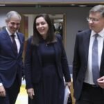 Los países miembros de la Unión Europea han expresado preocupación por la posibilidad de vincular la ampliación de la UE con decisiones sobre lenguas cooficiales, considerando que.