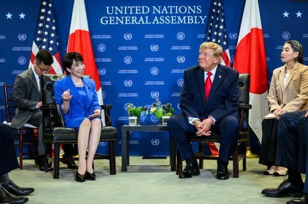 Las relaciones entre China y Japón se han visto afectadas por tensiones sobre exportaciones y posibles intervenciones militares en Taiwán, mientras ambos países buscan.