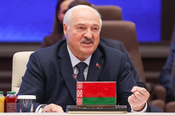 En el contexto de ajustes penales en Bielorrusia, el gobierno otorga liberaciones masivas a personas condenadas por actividades consideradas de extremismo, una práctica recurrente.