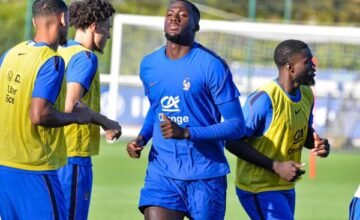 El Real MADRID confirmó que Ibrahima Konaté sufre una lesión en el ligamento colateral derecho de su pierna derecha, afectando su participación en las próximas partidas.