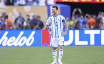 Argentina organiza una ceremonia para despedir a Lionel Messi tras su retirada definitiva del equipo nacional, con participación de todos los integrantes de la plantilla que.