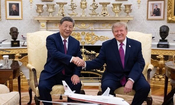 Las relaciones entre Estados Unidos y China se reafirman tras una reunión de alto nivel en Washington, donde se abordan cuestiones estratégicas de desarrollo tecnológico.