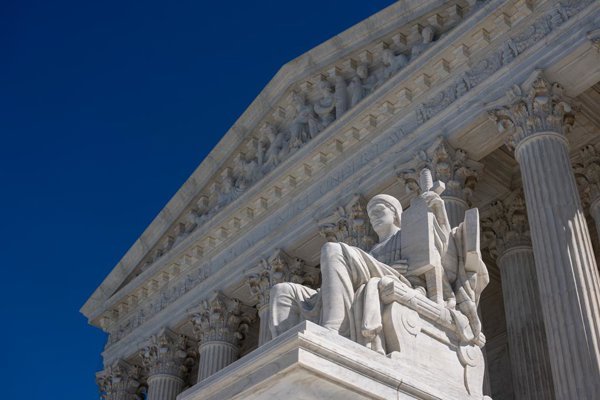 El Tribunal Supremo de Estados Unidos autorizó el acceso a bases de datos federales que incluyen información de ciudadanía, con el objetivo de depurar listas electorales antes de.