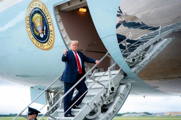 El gobierno norteamericano decidió no autorizar a la cadena CNN para cubrir el viaje del presidente Trump al estado de Tennessee, una medida que intensifica los conflictos con los.