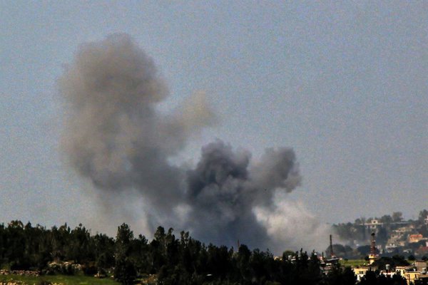 Las operaciones militares israelíes en el sur del Líbano continúan pese al pacto de alto el fuego firmado con Estados Unidos, mientras se mantiene la tensión entre ambos países y.