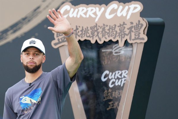 La renovación de Stephen Curry con los Golden State Warriors refleja el compromiso institucional con un jugador que ha definido la historia del equipo en décadas.