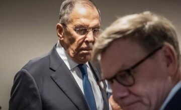 El gobierno ruso reafirma la vigencia de los acuerdos entre Putin y Trump alcanzados en Alaska, mientras critica la postura europea frente a la crisis ucraniana.