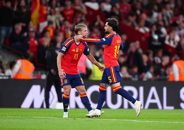ESPAÑA supera a Inglaterra en un partido clave de la Liga de Naciones, tras una reacción táctica que rompe el empate y permite cerrar el marcador con GOLES en el segundo tiempo.