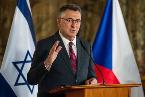 El conflicto se desarrolla entre Israel y Países Bajos tras el embargo a productos de territorios ocupados, con implicaciones diplomáticas regionales.
