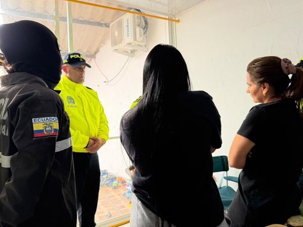 Las autoridades colombianas y ecuatorianas coordinaron una operación para detener a miembros de una banda criminal que opera en el sector financiero transnacional.