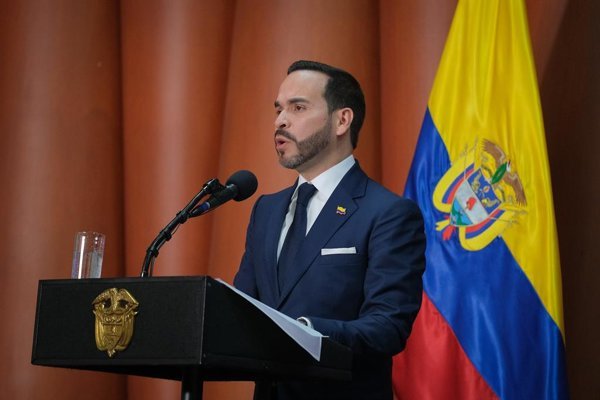 Estados Unidos impuso restricciones a dos ciudadanos colombianos por presuntas actividades vinculadas al crimen organizado y corrupción, como parte de un esfuerzo regional para.
