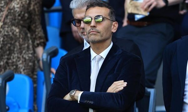 La Premier League investiga si el Manchester City violó normas financieras entre 2009 y 2018 mediante prácticas que ocultaron ingresos reales y distorsionaron sus estados.