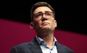 Las autoridades británicas y estadounidenses analizan un incidente en una zona militar con presencia de fuerzas estadounidenses tras una ofensiva en Oriente Próximo.