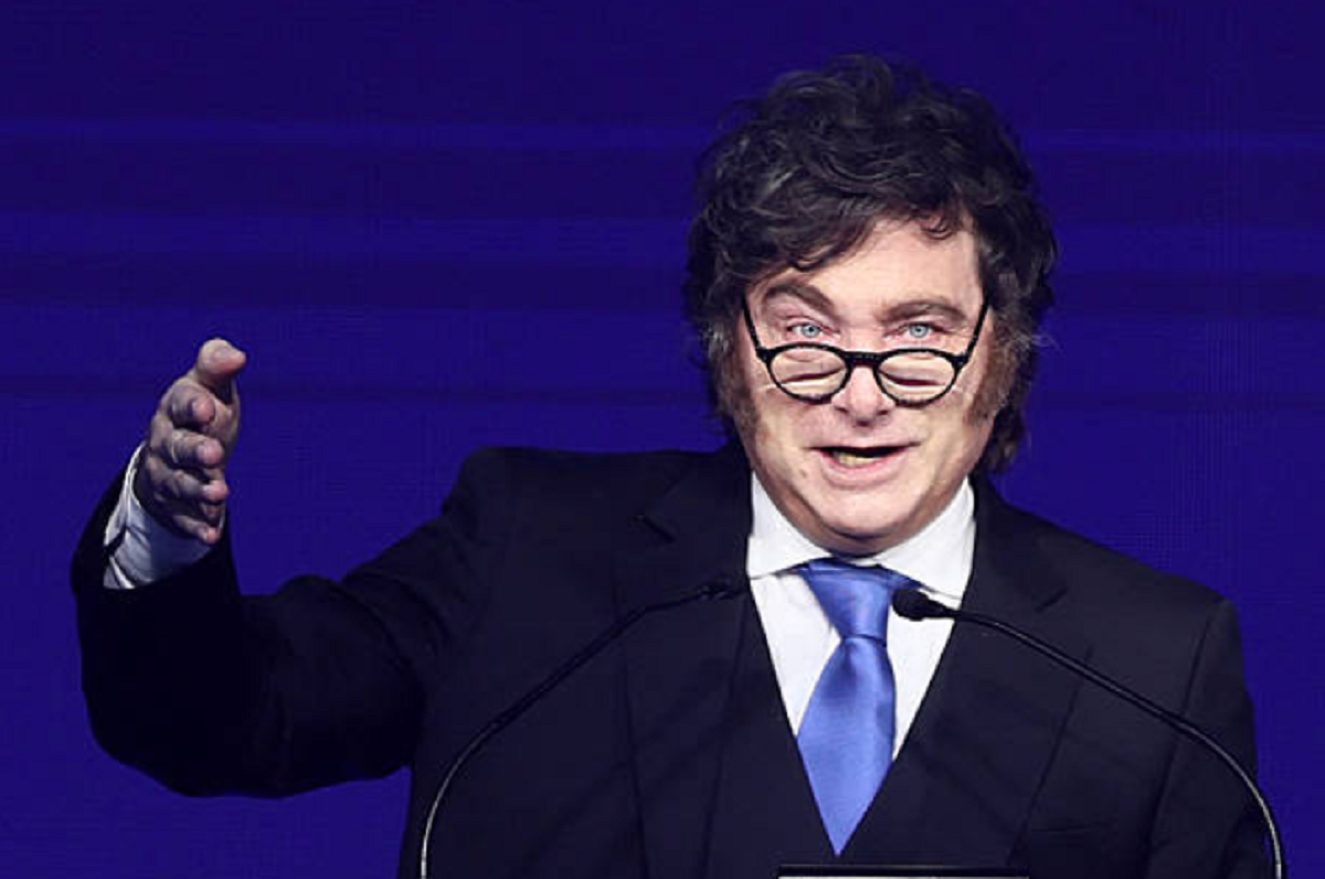 El presidente argentino Javier Milei encabezando un acto oficial sobre soberanía en el Atlántico Sur.