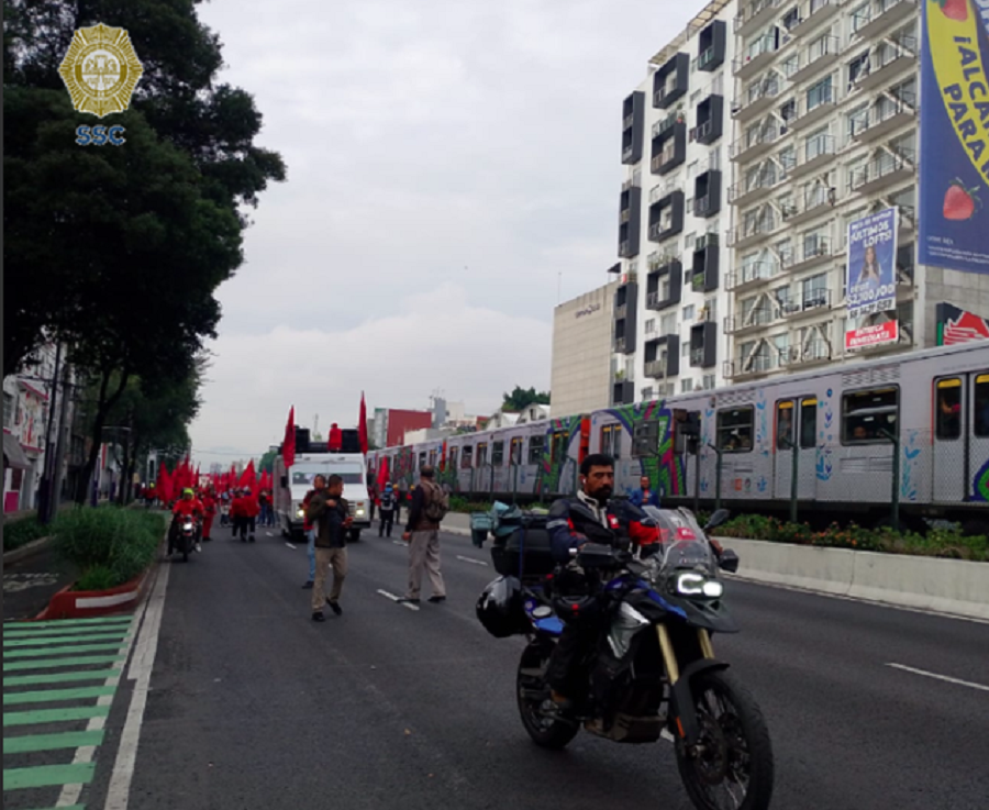 Despliegue de servicios de emergencia en calles de la CDMX