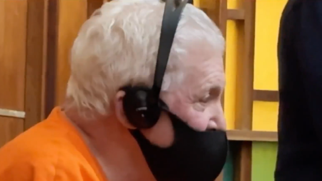 Alberto Molinet escuchando la sentencia de cadena perpetua en la corte de Miami.