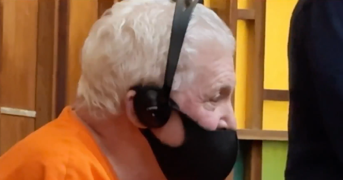 Alberto Molinet escuchando la sentencia de cadena perpetua en la corte de Miami.