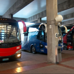 Acceso vial hacia la península de Punta del Este.