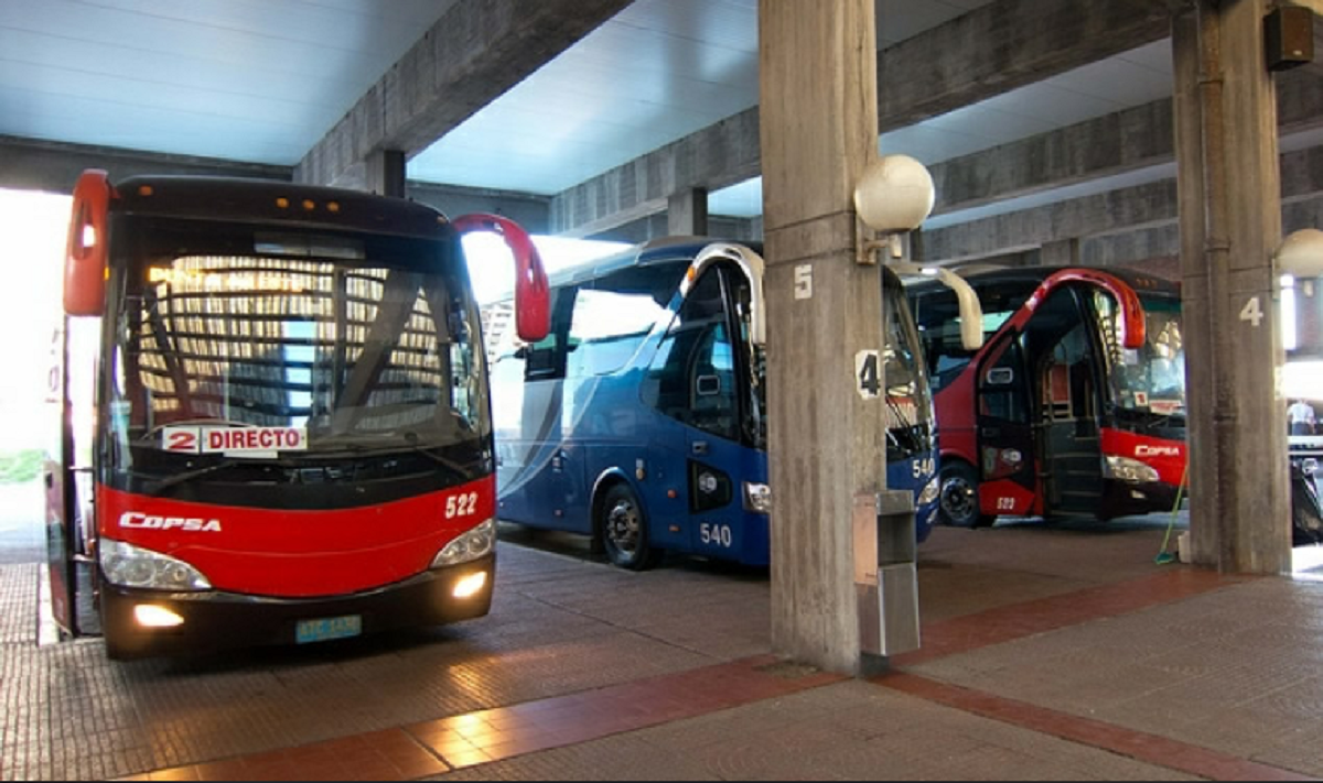 Acceso vial hacia la península de Punta del Este.