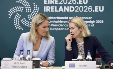 Reunión de ministros y diplomáticos europeos a puertas cerradas.
