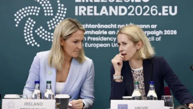Reunión de ministros y diplomáticos europeos a puertas cerradas.