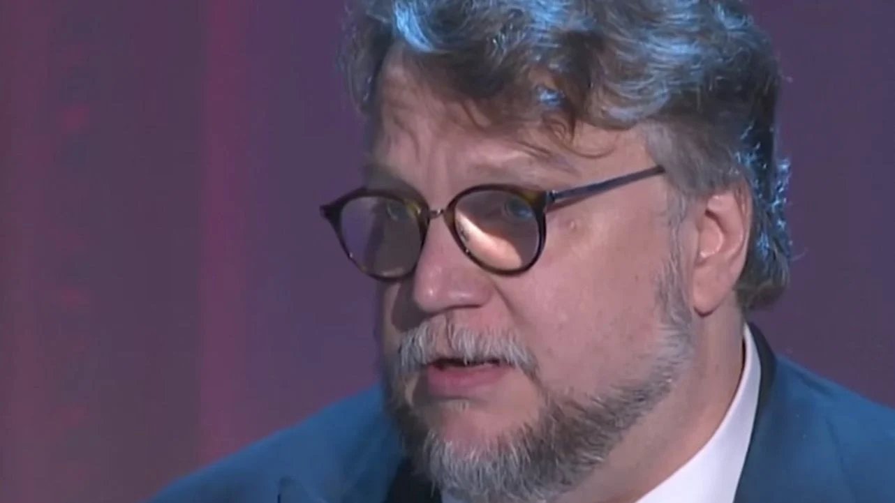 Guillermo del Toro llora al referirse al incierto futuro cinematográfico