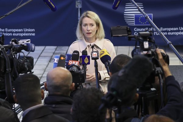Kaja Kallas apoya a Zelenski frente a Trump y destaca la imposibilidad de celebrar elecciones durante el conflicto bélico en Ucrania