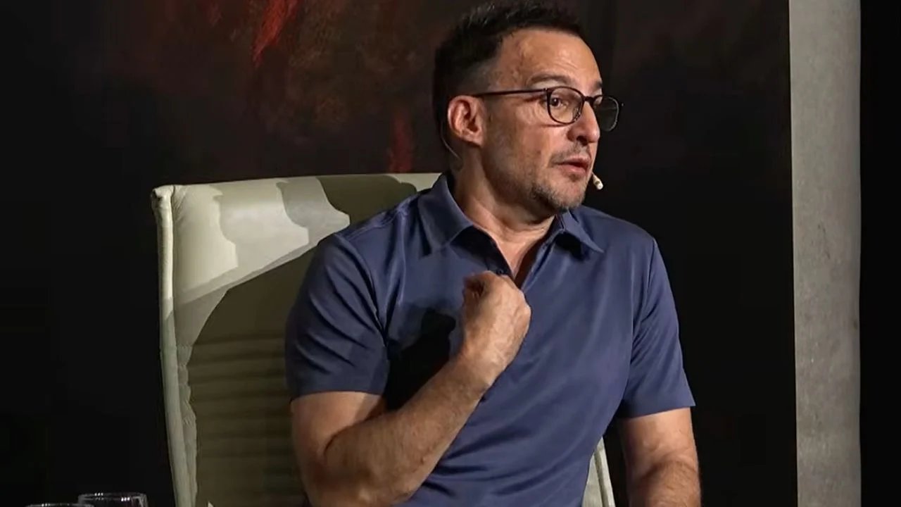 Alejandro Amenábar habla sobre la financiación de ‘Mientras dure la guerra’ y la mención de Franco