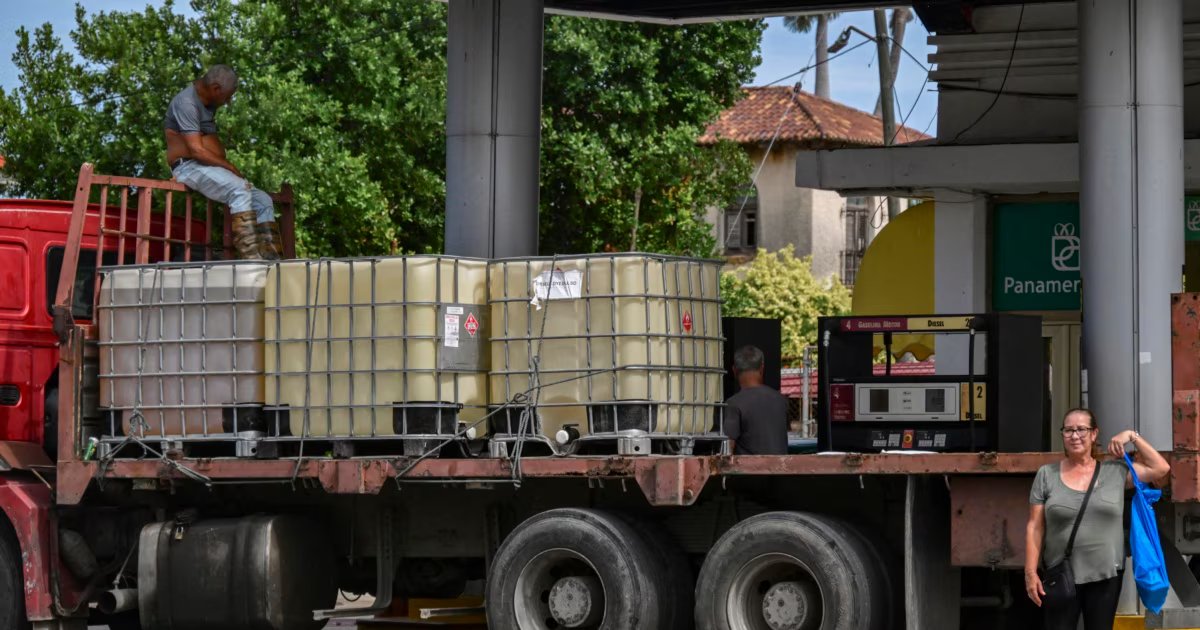Cuba critica que Estados Unidos apoye con exportación de combustible al sector privado, afirmó Waltz