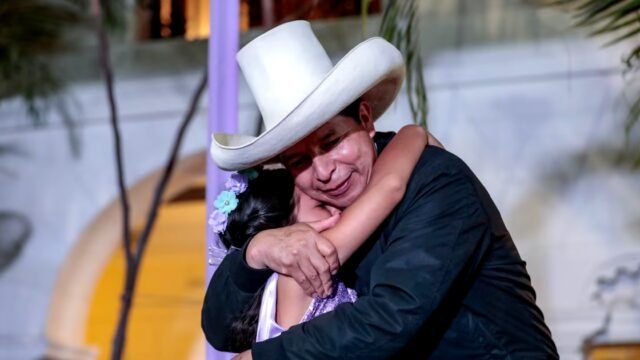 Francis Allison regresa y desafía a Rafael López Aliaga: “No rectifico, ¿eres corrupto o tonto? Nos enfrentamos en los tribunales”