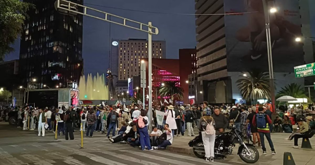 Cierre de circulación en Paseo de la Reforma por bloqueos, accidentes y manifestaciones en vivo hoy 25 de octubre