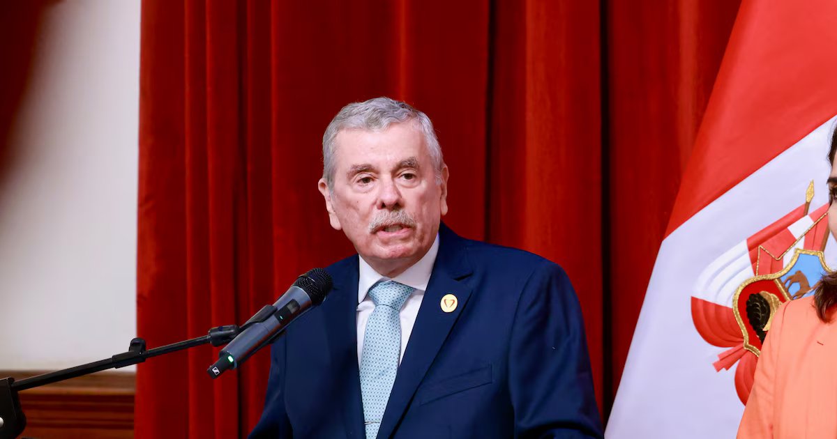 Fernando Rospigliosi, representante de Fujimorismo, aconseja a docentes del Sutep no realizar paros debido a los problemas que atraviesa Perú
