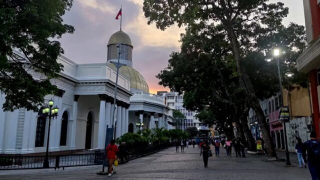 Estados Unidos restringe visas a colombianos y bolivianos involucrados en amenazas contra la democracia