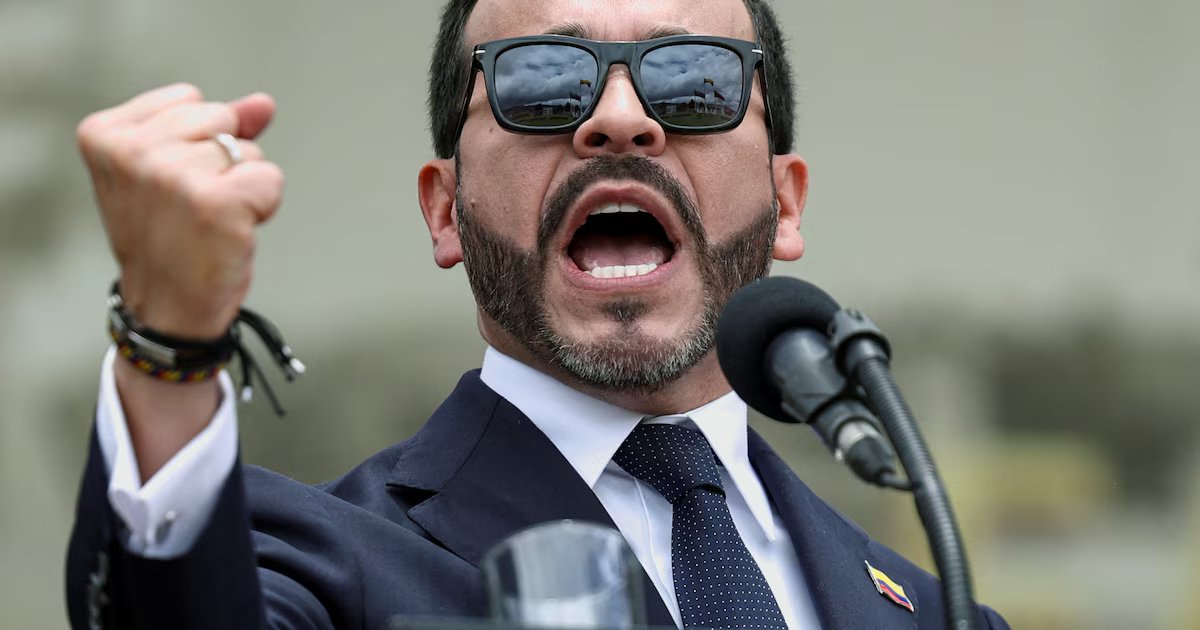 Abelardo de la Espriella defiende su gestión y critica a sus detractores