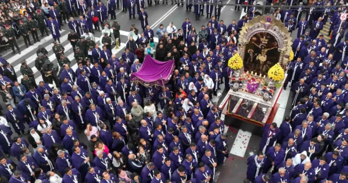Recomendaciones y elementos esenciales para asistir a la procesión del Señor de los Milagros