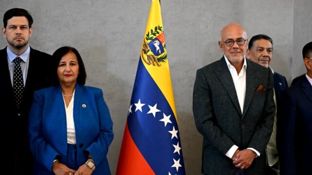 Congresistas de EE. UU. instan a mantener la presión sobre Cuba y los comicios en Venezuela